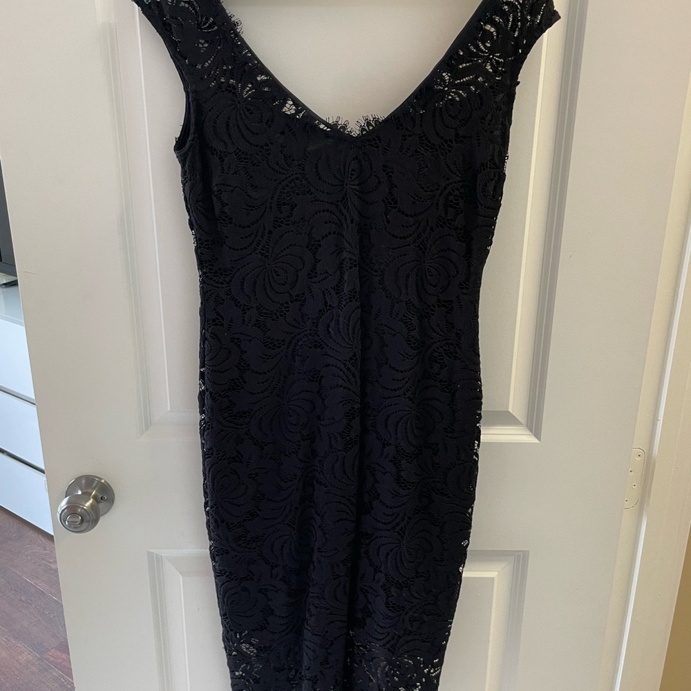 Pregnancy black dress (for event)